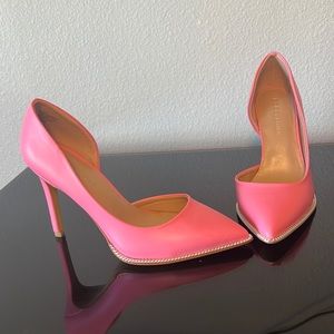 Pink pumps BCBG